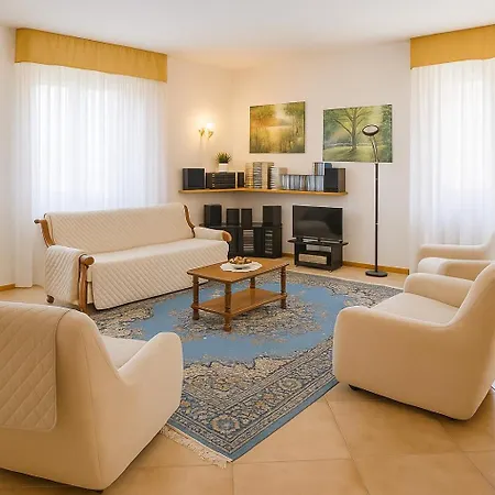 Casa de Férias Casa Mia -per Sentirti A Casa Tua - Giardino, Parcheggio E Jacuzzi
