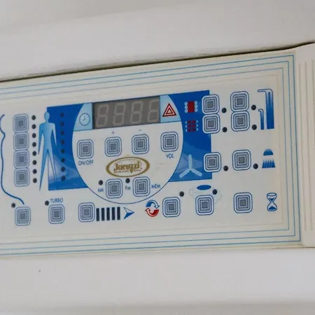 Casa Mia -per Sentirti A Casa Tua - Giardino, Parcheggio E Jacuzzi *