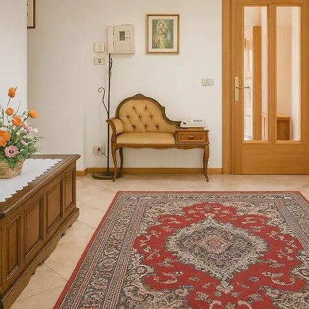 Casa Mia -per Sentirti A Casa Tua - Giardino, Parcheggio E Jacuzzi 度假居